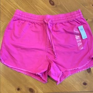 Pink pull on gap shorts